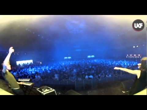 UKF vs RAMPAGE @ Lotto Arena Antwerp: AKS Live