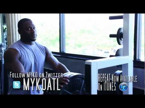 KANSAS CITY CHIEFS RB THOMAS JONES AND MYKO BENCH 400 LBS IN SOUTH FLORIDA GYM!!!!