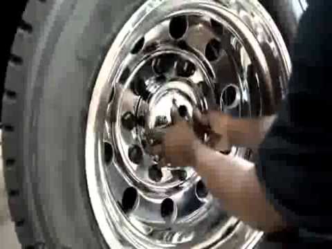 American Force Wheels, Installation Video Black Ford f350 with Classic 22.5 and adapters.