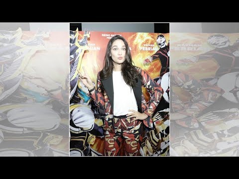 Pulang Umrah, Luna Maya Jualan Hijab