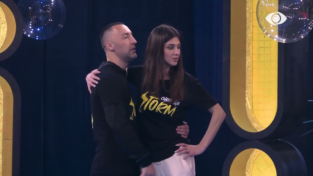 “Kujdes se do të shprehë pëlqimin G Bani…”/ Gjesti ngacmon Loredanën gjatë lojës