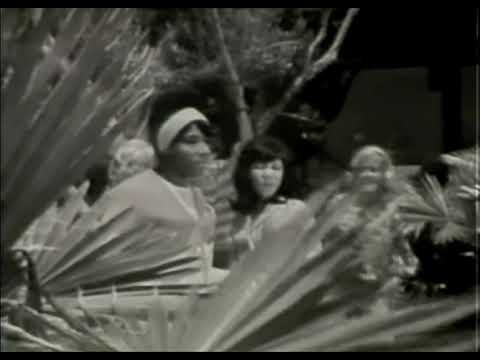 The Crystals - He's A Rebel (1962)