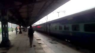 preview picture of video 'Kochuveli Bound S F  Express'