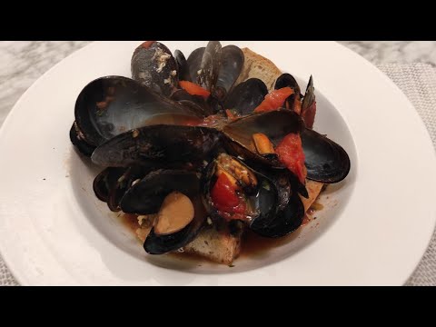 Peppered Mussels with Tomato Sauce - The Secrets of a Delicious Soup