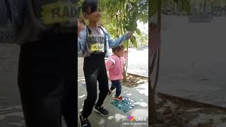 Download lagu Goyang teri meri bella mp3