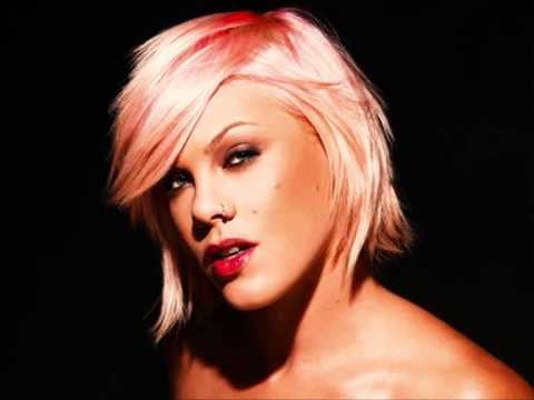 Videoclip de Lonely Girl (feat. Linda Perry) — P!nk