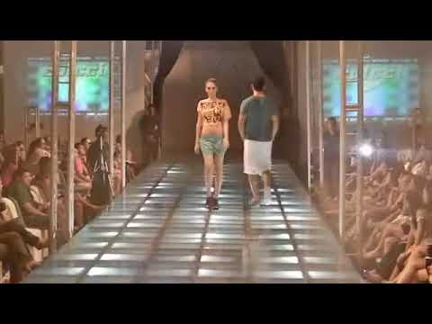 Colcci  Desfile de Moda Life Style 2010 - www.upmoda.com.br