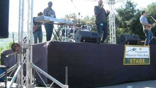 Phil Stacey - &quot;&#39;Round Here&quot; (Original)