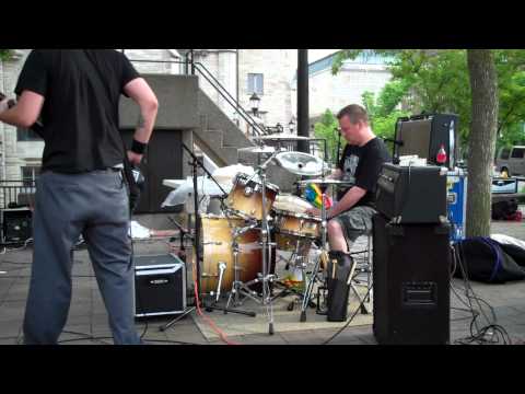 Skintones - H-Bomb/Showbiz live (2012-05-26 The People's Bratfest)