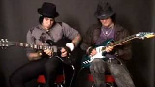 Download lagu A7X: Zacky Vengeance & Synyster Gates - Bat Country Guide mp3 Download lagu A7X: Zacky Vengeance & Synyster Gates - Bat Country Guide mp3