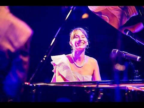 Cili Marsall plays Ellington - Epic Stride Piano Live at Cap Ferret Music Festival