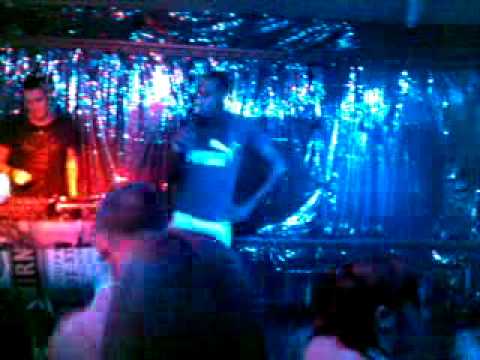 Nick Sinckler w Klubie Sixty9, 2010-02-22, Cz 2