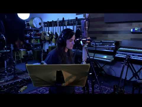 Emily Wolfe - "Voices Carry" ('Til Tuesday cover)