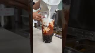 Download lagu Fresh Milk Tea Black with Pearls 🧋 #boba #bobalove #loveboba #sharetealf #sharetearsm #sharetea mp3