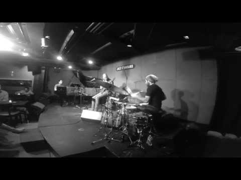 Henry Cole - Alfredo Rodriguez - Lionel Loueke @ Jazz Standard pt1.