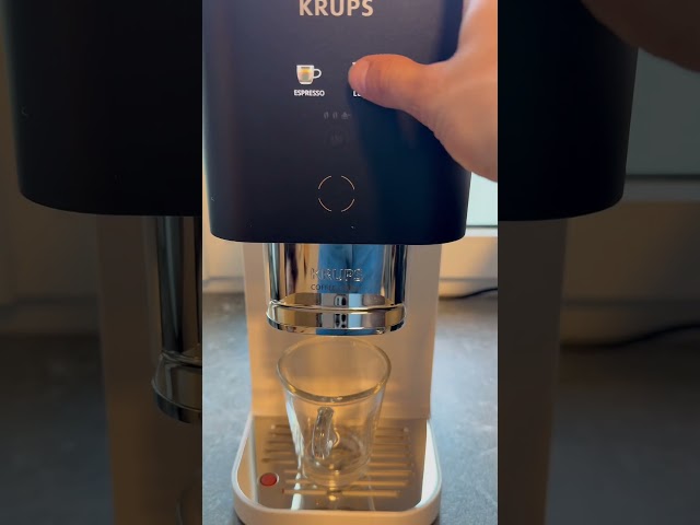 Video Teaser für Krups Coffee Crush Test von Angela: kompakte Espressomaschine für kleine Küchen
