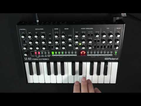 Roland SE-02: Factory Presets Demo (Sounds Only)