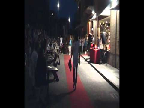 Mood abbigliamento: Sfilata  2 luglio 2011 casual (moda)