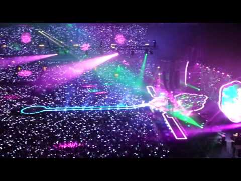 download lagu mp3 mp4 Coldplay Live Amsterdam 2016, download lagu Coldplay Live Amsterdam 2016 gratis, unduh video klip Coldplay Live Amsterdam 2016