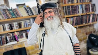 הרב שלום סבג✨איך להתמודד עם לחץ ?-י״ט בחשוון ה׳תשפ״ו דן בן יעקב🇮🇱  (הרב שלום סבג) - התמונה מוצגת ישירות מתוך אתר האינטרנט יוטיוב. זכויות היוצרים בתמונה שייכות ליוצרה. קישור קרדיט למקור התוכן נמצא בתוך דף הסרטון