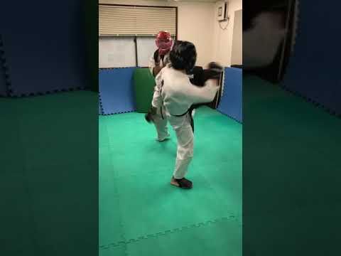 フルコンタクト空手　総合格闘技　スパーリング