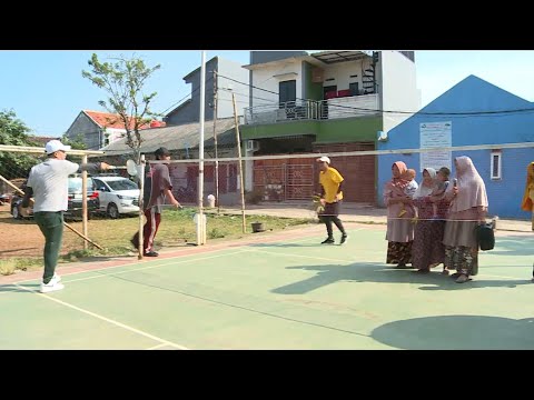 Lagi Asik Main Badminton Anwar, Dicky, Holao Diusir Rombongan Ibu-Ibu (1/4) - SIAP BOS!!!