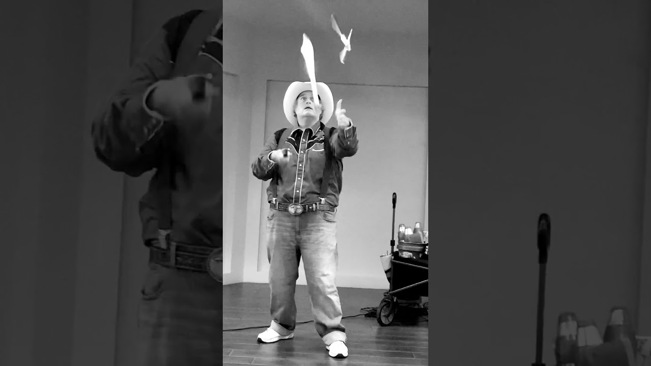 Promotional video thumbnail 4 for Phil Nichols Entertainer