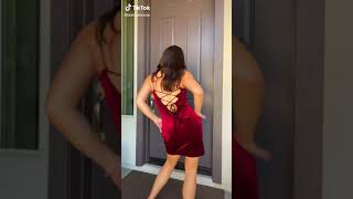 挟まれたい、絞られたい恵体美女