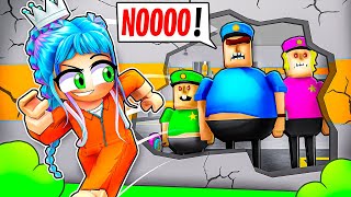 I Have To ESCAPE Barry's Police Family PRISON!