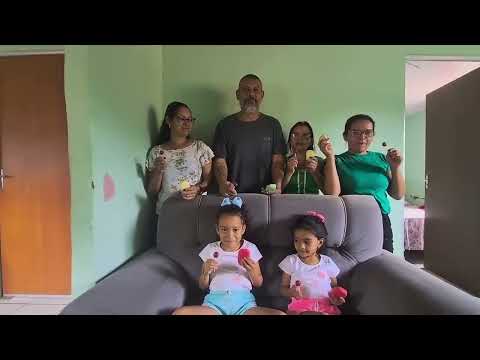 Brincadeira cheira sabonete e chupa o pirulito😆😆😆