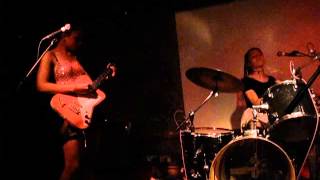 Skinny Girl Diet - Comedown Outro (Live @ The Macbeth, London, 04/09/13)