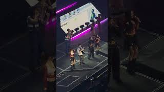 Download lagu Phuwin Brings Thai Pop Legends Faye Fang Kaew (FFK) Back On Stage At Space Soul-dyssey Concert Day 2 mp3