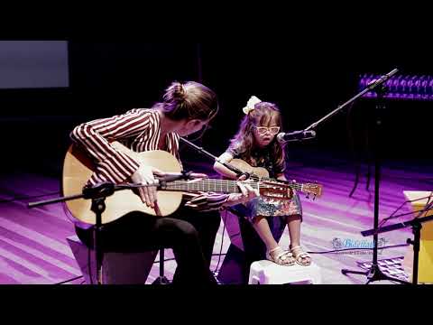 Recital BIDELLATI - Alice Bonato "A Alice Tocar Violão"