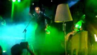 VV Brown-Everybody.3GP