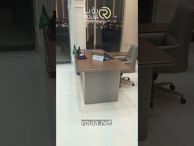 طقم مكتبي مكون من - مكتب - دولاب - طاولة خدمة - مق...