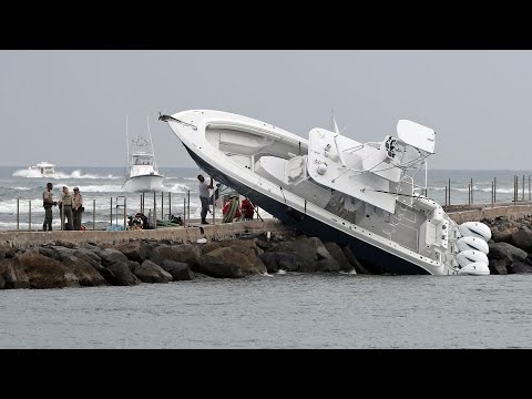 YACHT CRASH COMPILATION !