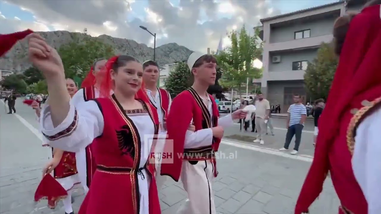 Festivali i Sazeve në Kolonjë, tradita muzikore bashkoi artistë nga mbarë trojet shqiptare
