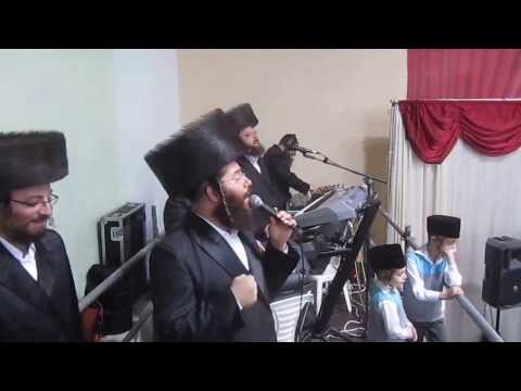 Meir Adler Yanki Daskal @ Belz Machnovkeh Wedding part 1