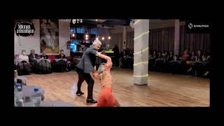 Claudio González y Julia Hiriart Urruty - Milonga de los Domingos 24 de Abril  2022 - 2/3