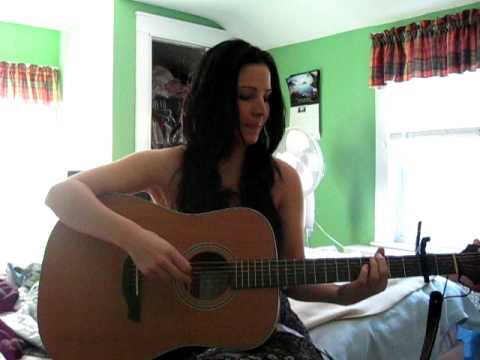 Sarah Hanafin singing a cover of 