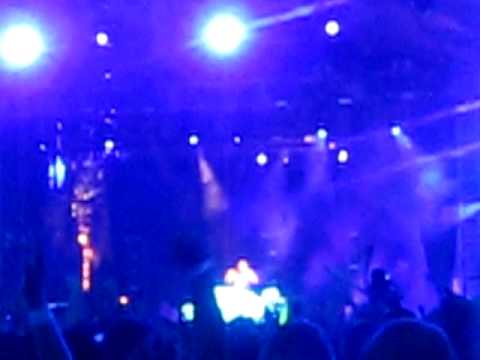 David Guetta performs "Hide & Seek" by Imogen Heap at Coachella 2010