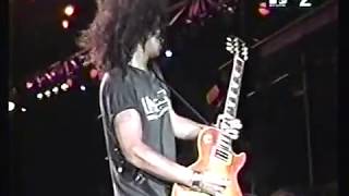 Download lagu Guns N' Roses - Mr. Brownstone mp3 Download lagu Guns N' Roses - Mr. Brownstone mp3