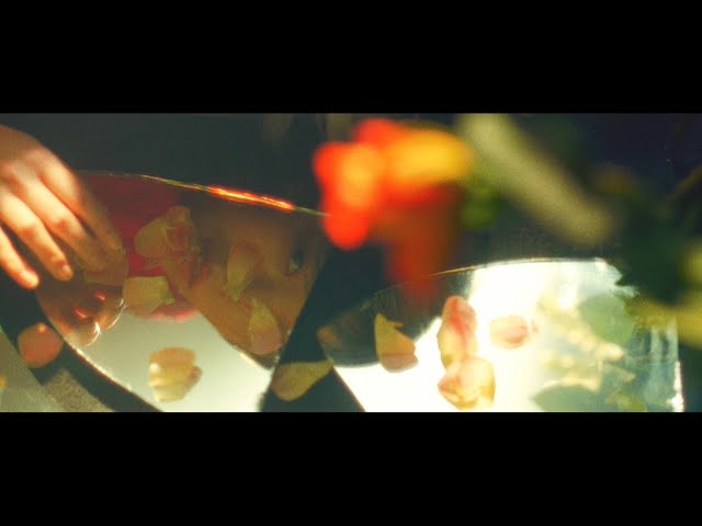 野田愛実(のだえみ)の4th Single「bae」が本日リリース! 本人が出演したミュージックビデオも公開! 4 YouTubeサムネイル
