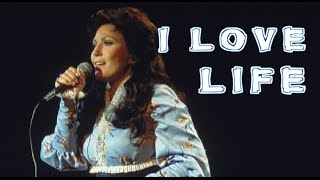 I Love Life: Loretta Lynn Still Gets Nervous When She Performs