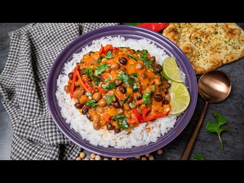 Spicy Brazilian Coconut Curry with Chickpeas