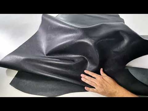 BLACK SAFFIANO LEATHER  1010