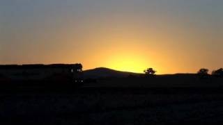 preview picture of video 'POTA container freight passes the Grampians at Sunset.  Sat 05/03/11'