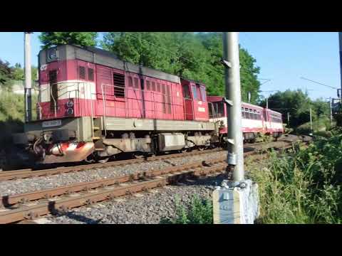 Archiv - Lokomotivy řady 742 s přípojnými vozy Btax / BDtax na trati 142