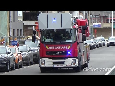 Ladderwagen E106 brandweer Oostende HVZ 1 met spoed naar bijstand ziekenwagen!