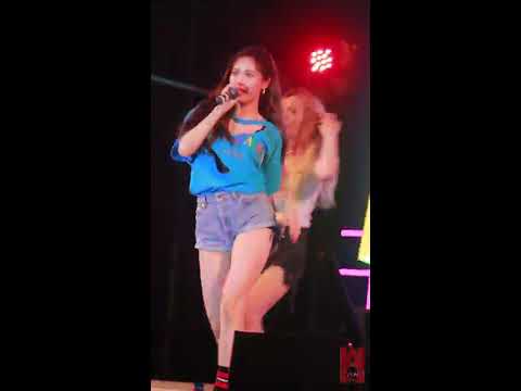 180609 Fancam (직캠) HYUNA (현아) - RED  (빨개요) @ K-Food Fair 2018 with Vietnam